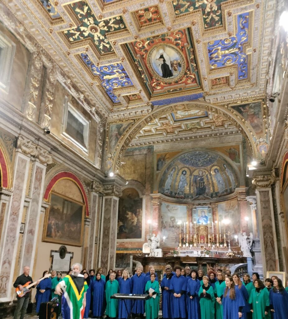 Coro gospel Sol Quair durante il concerto a Roma nella Basilica di Santa Francesca Romana